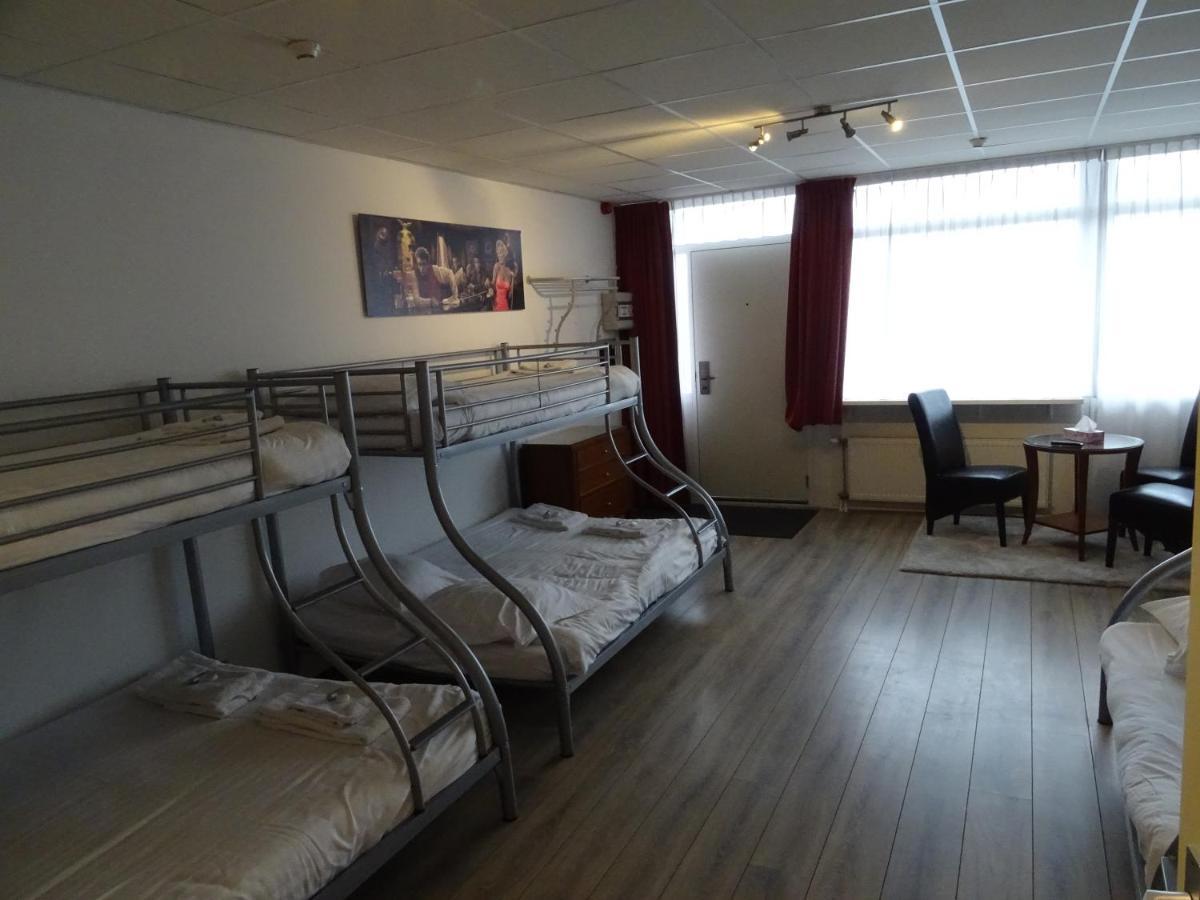 Hotel Wijkerhaven Beverwijk Bagian luar foto